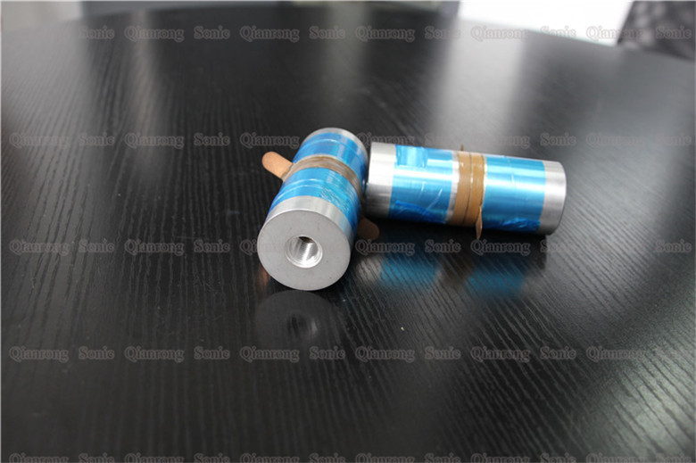 Industrial Miniature Ultrasonic Vibration Transducer 1500W Dumbbell Type CE