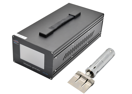 Hệ thống cắt cao su siêu âm tần số cao 40Khz với công suất 800W và lưỡi hợp kim titan